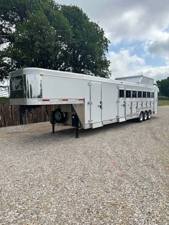 2024 7 Horse Merhow Cowboy Cutter Series Trainer Trailer