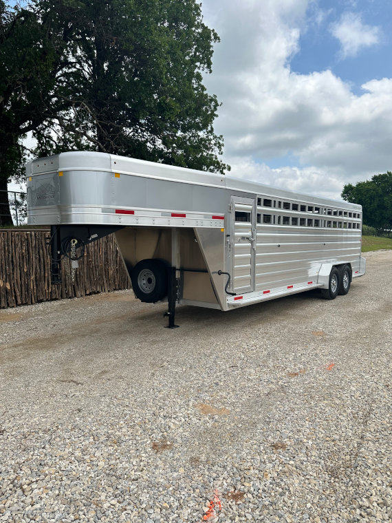 2025 Merhow 24' Livestock Trailer