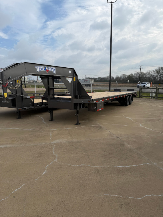 2025 Texas Bragg 32' Equipment Trailer