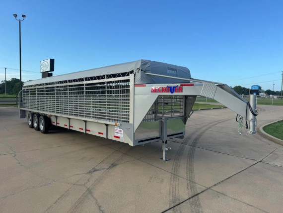 2025 32' Neckover Stock Trailer