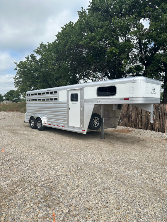 2025 Platinum 4 Horse Stock Combo