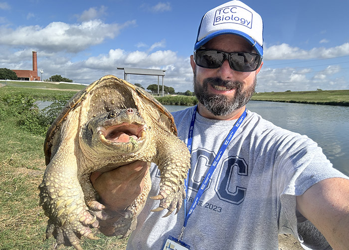 Advocating for Nature: Assisting with Turtle and Fish Studies