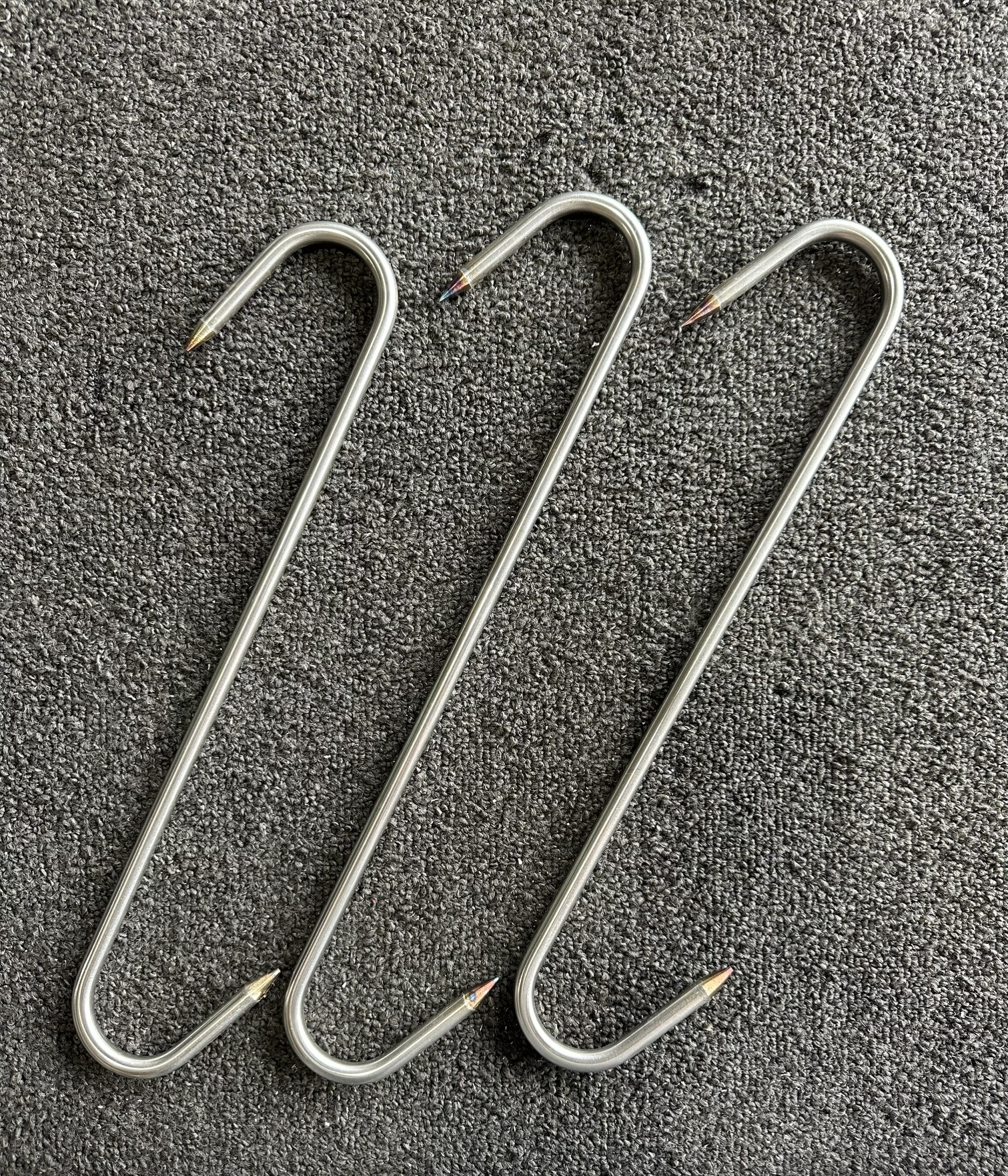 Straight Hooks - Quarters / Large Animal